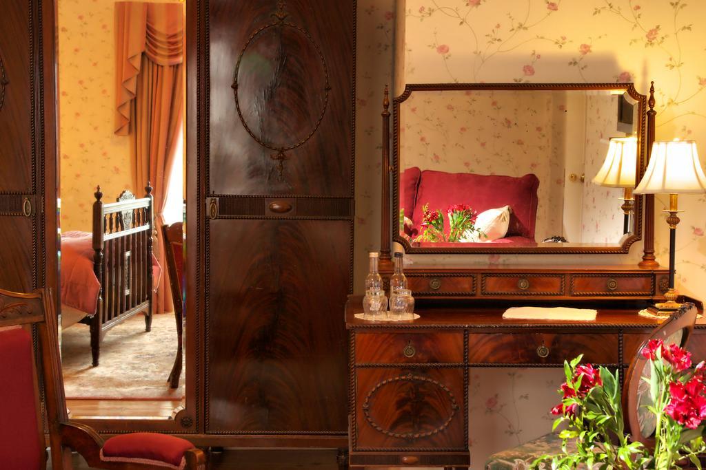Viewmount House Hotel Longford Room photo